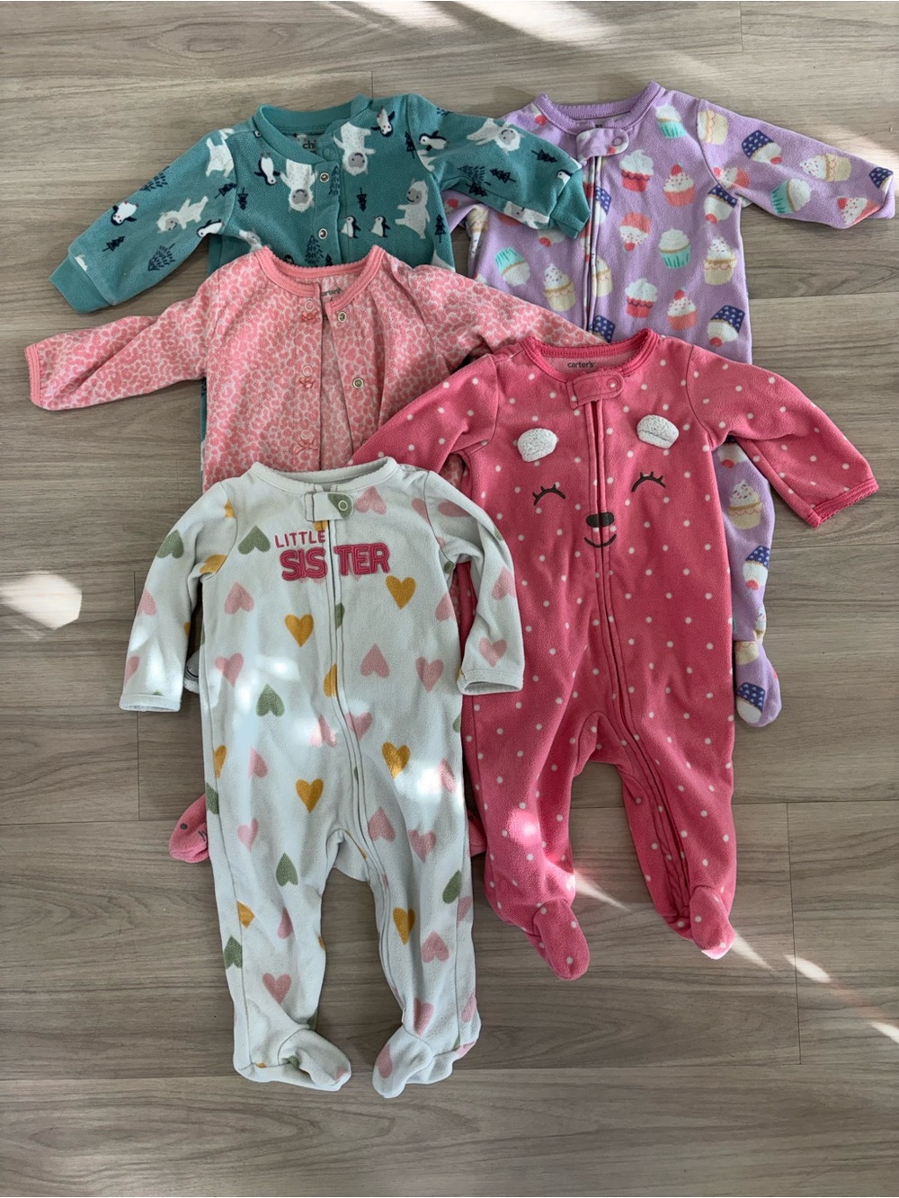 Carter’s Baby Girl Fleece Footed Pajamas Bundle 3-6M / 6M – 5 Pack